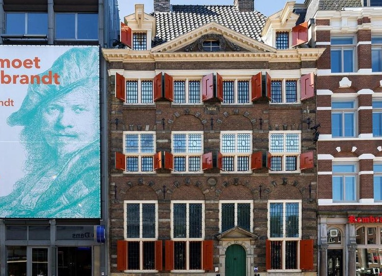 Декорируем стены квартиры: схемы создания галереи фотографий