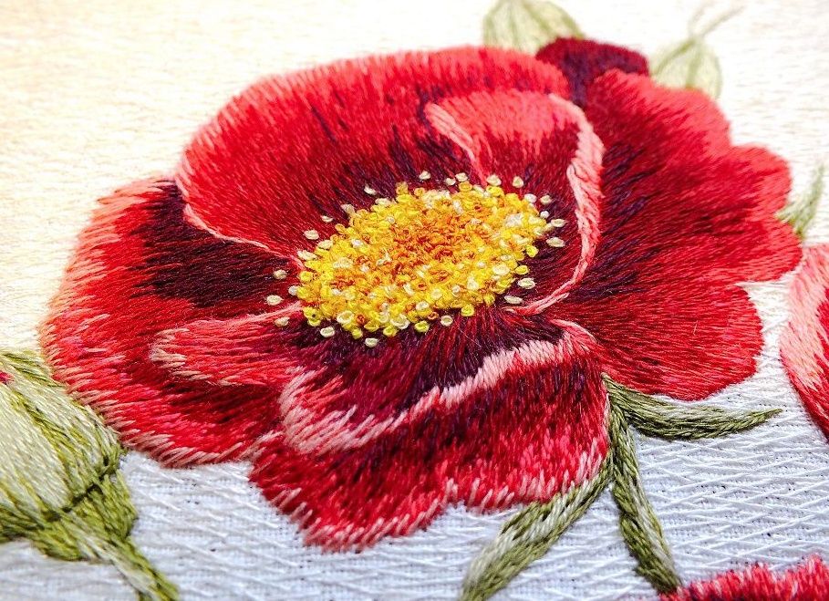 Художественная вышивка гладью.