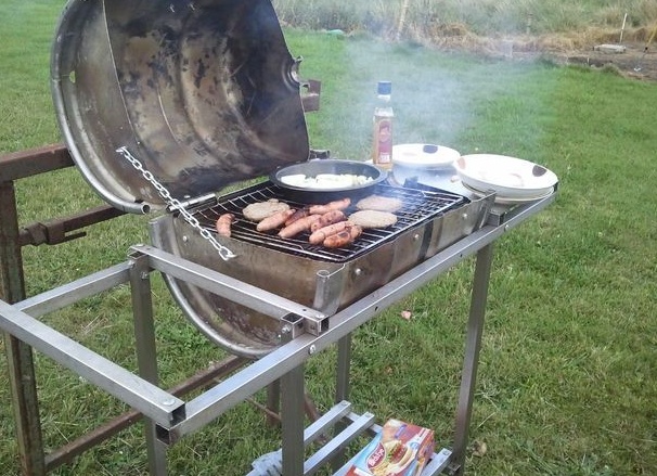 Как сделать садовое барбекю из пивного кега