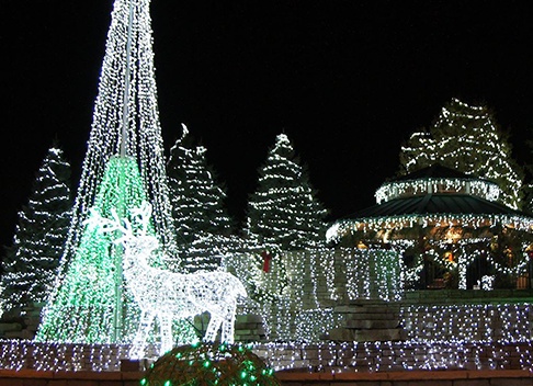 10 новогодних украшений, которые стоит сделать своими руками