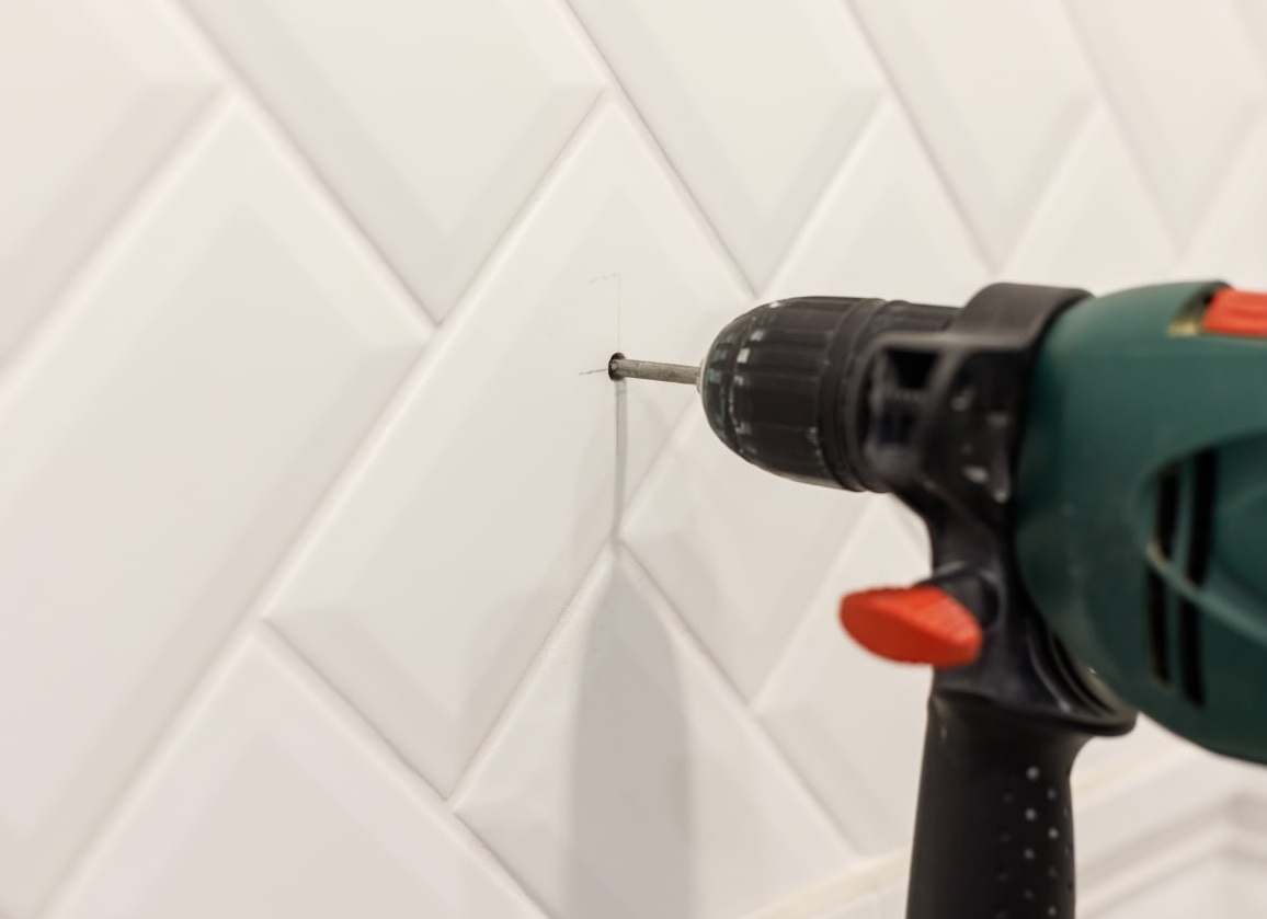 Как сверлить плитку, чтобы она не раскололась